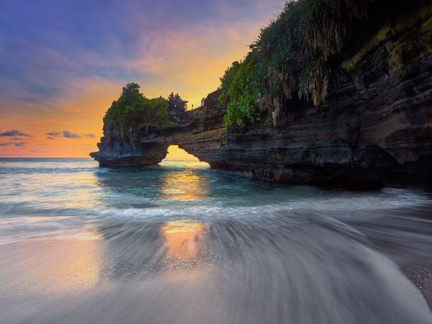 Batu Bolong Beach